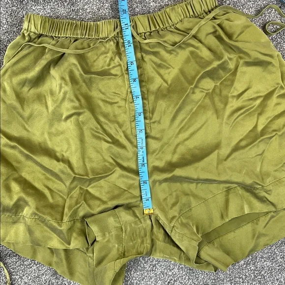 Nicholas Tracy silk crop top and shorts set - Picture 16 of 16